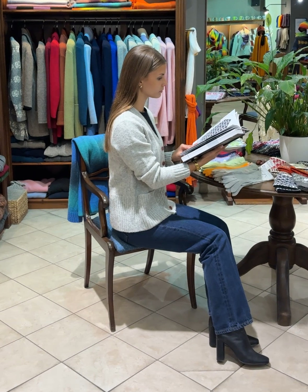 Wool cardigan with buttons