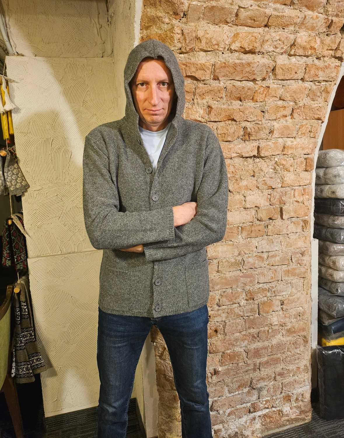 Vīriešu vilnas jaka ar kapuci "Robins"