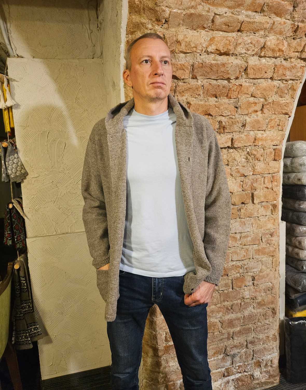 Vīriešu vilnas jaka ar kapuci "Robins"