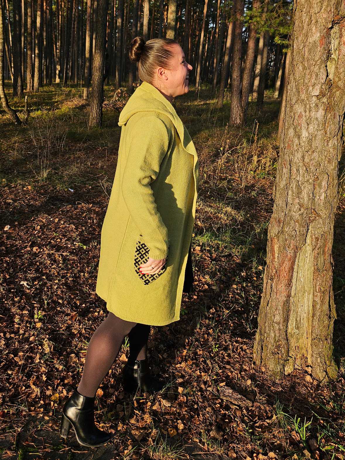 Vilnas mētelis ar rakstainām kabatām