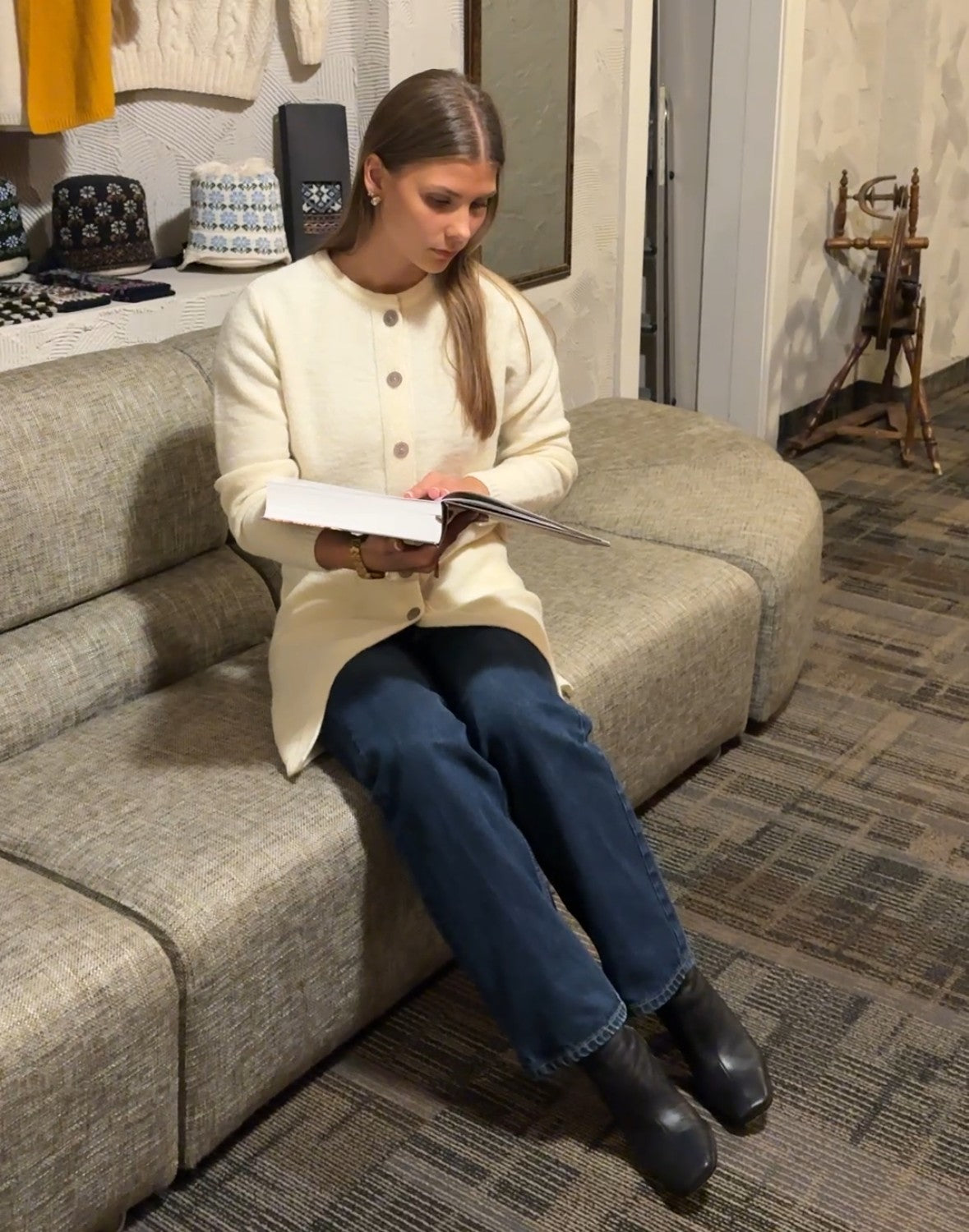 Gara adīta jaka ar pogām "Glorija"